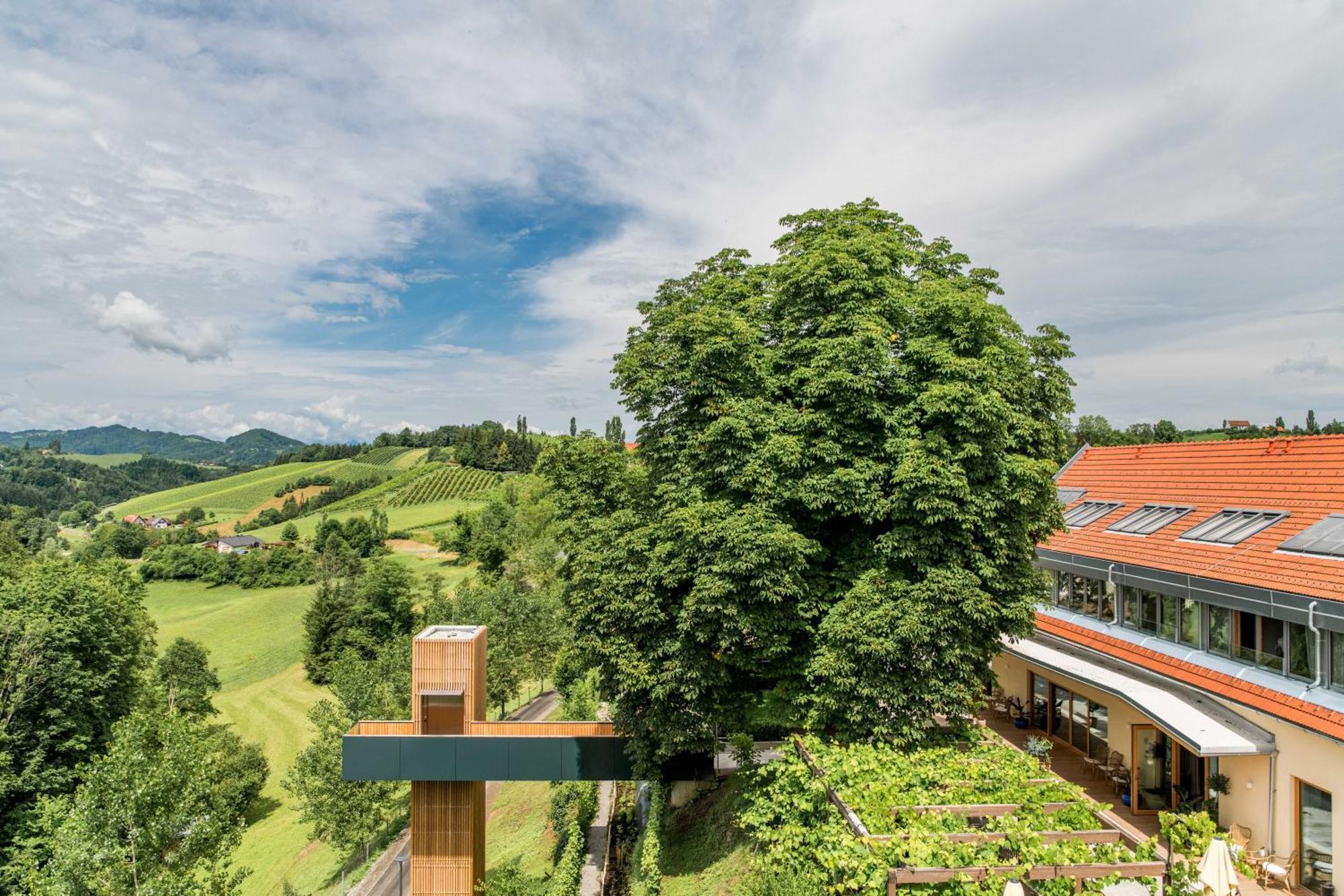 Landgut Am Poessnitzberg Hotel Leutschach Exterior photo